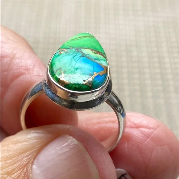 Vibrant Silver Ring with Green and Blue Stone - Picture 6 of 10